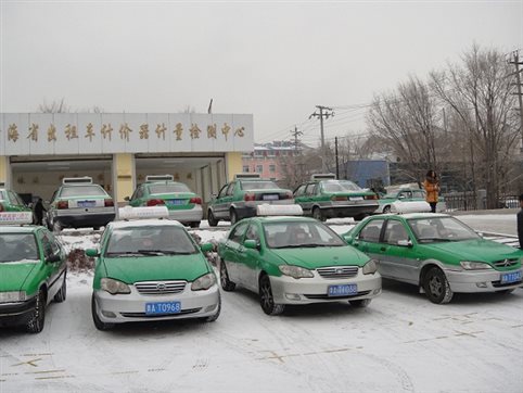 精心组织 埋头苦干 持续奋战——西宁市出租车计价器调整工作进展顺利